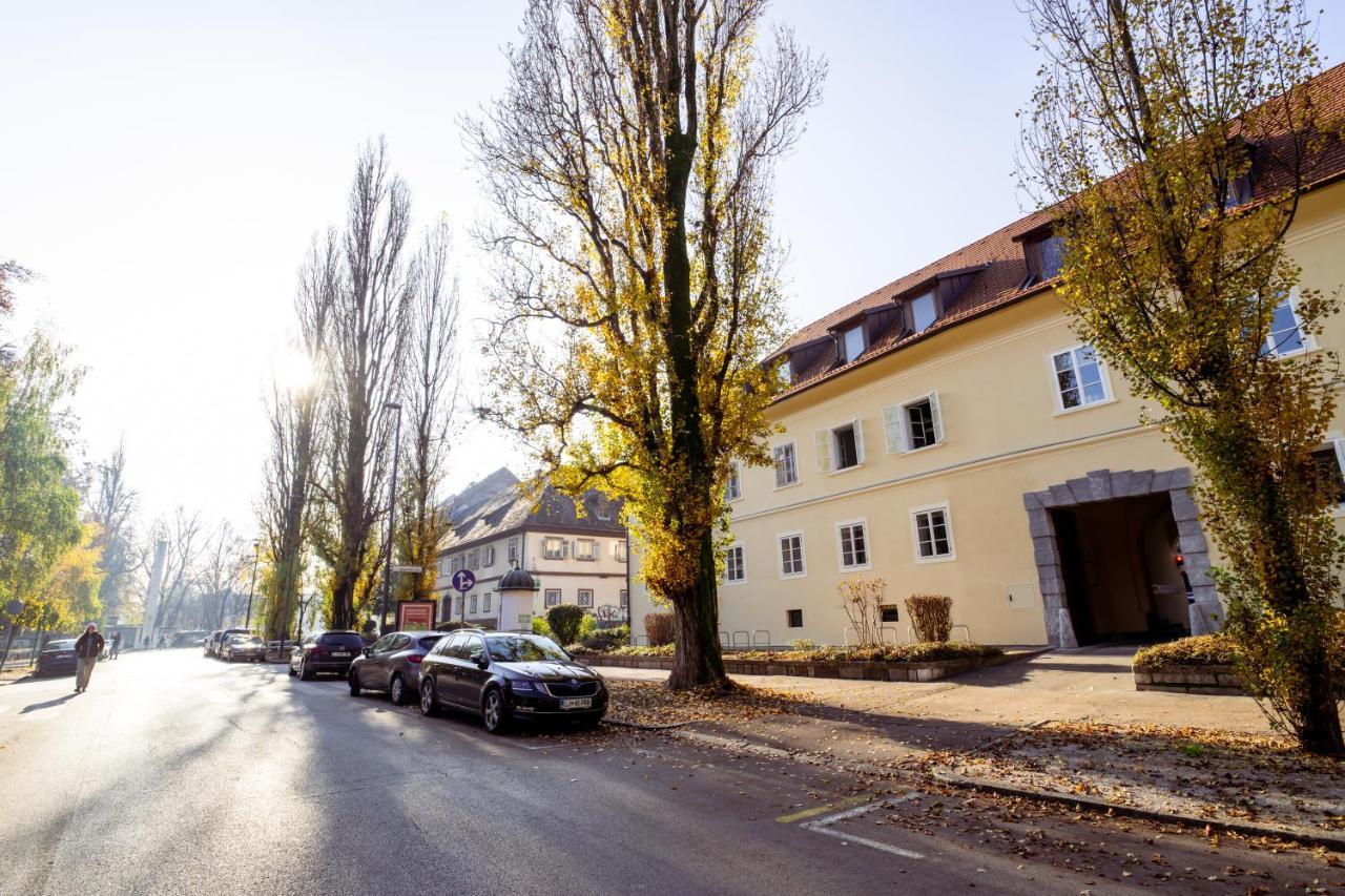Central Living Vegova-With Parking Ljubljana Extérieur photo